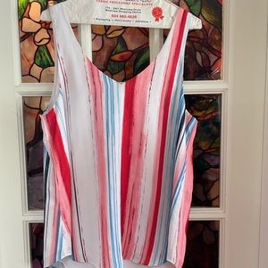 Sleeveless business casual tank top lined.